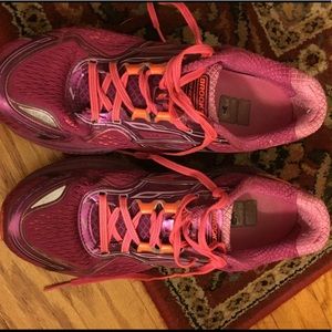 Brooks Ghost Running Shoes Bright Pink!